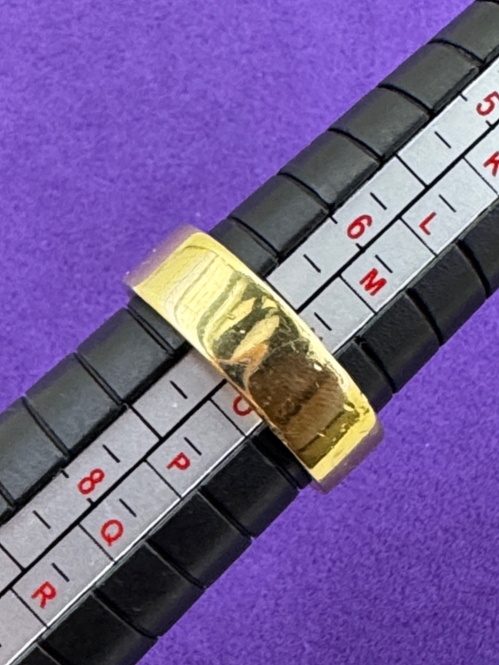Mejuri Gold Wide Band Ring - Picture 7 of 9